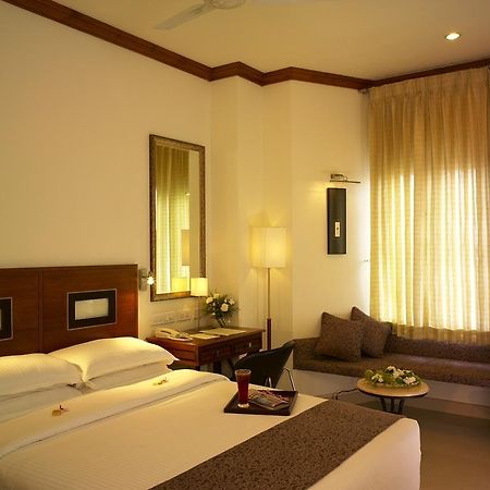 קולאם Nani Hotel מראה חיצוני תמונה