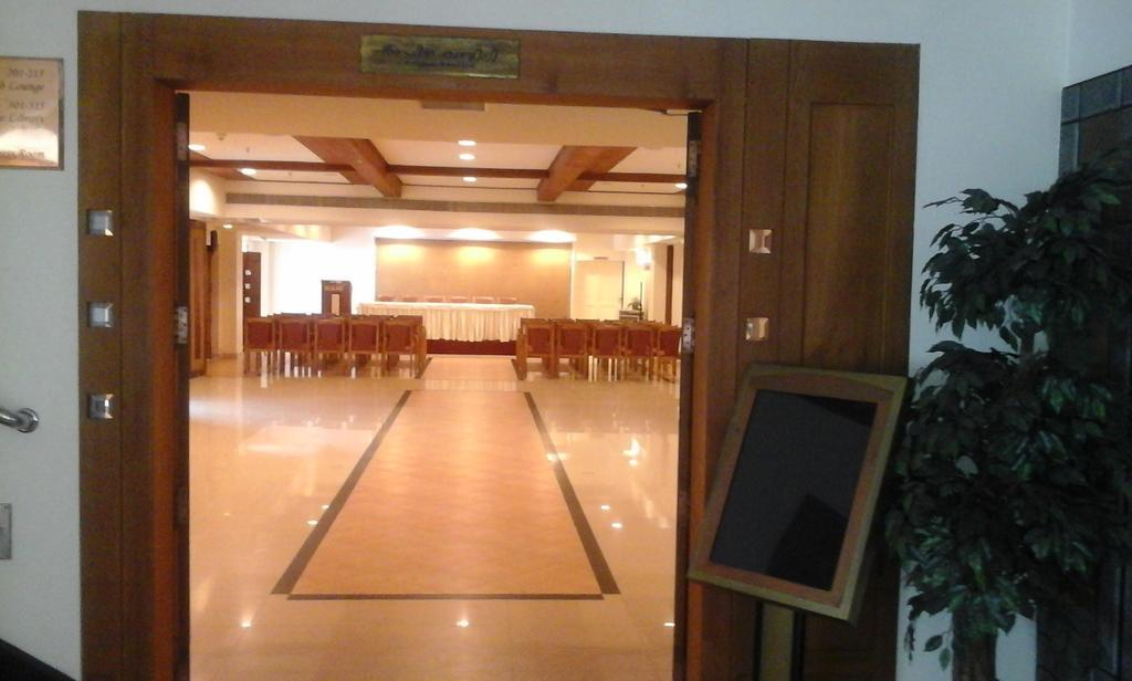 קולאם Nani Hotel מראה חיצוני תמונה