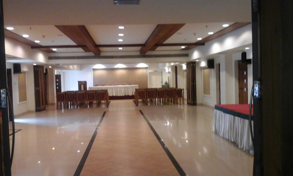 קולאם Nani Hotel מראה חיצוני תמונה