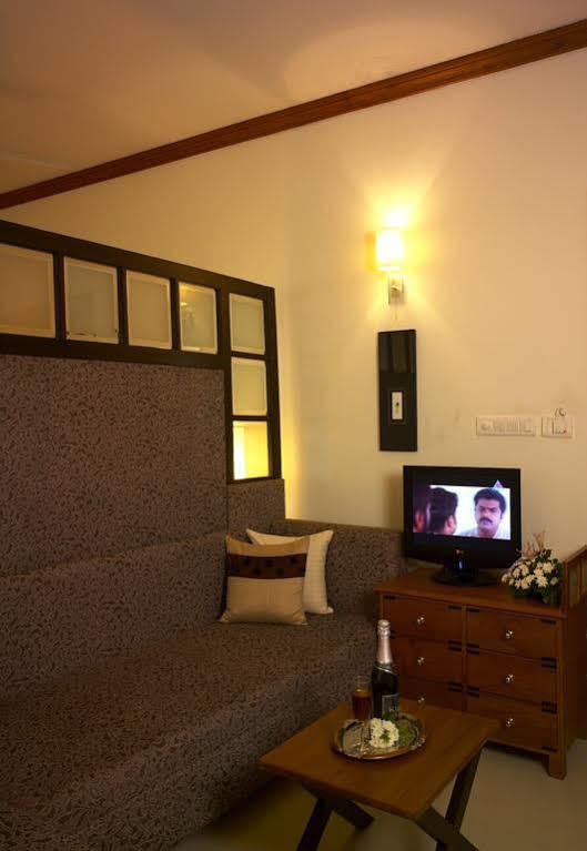 קולאם Nani Hotel מראה חיצוני תמונה